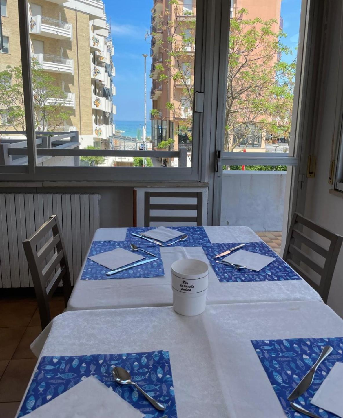 Hotel Caesar Πέζαρο Εξωτερικό φωτογραφία