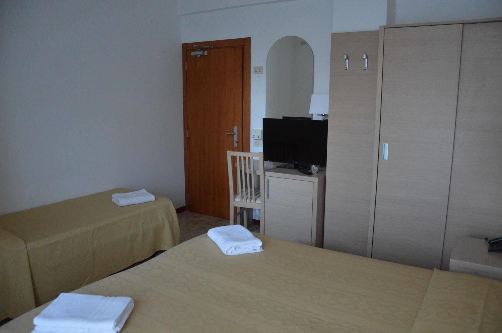 Hotel Caesar Πέζαρο Εξωτερικό φωτογραφία